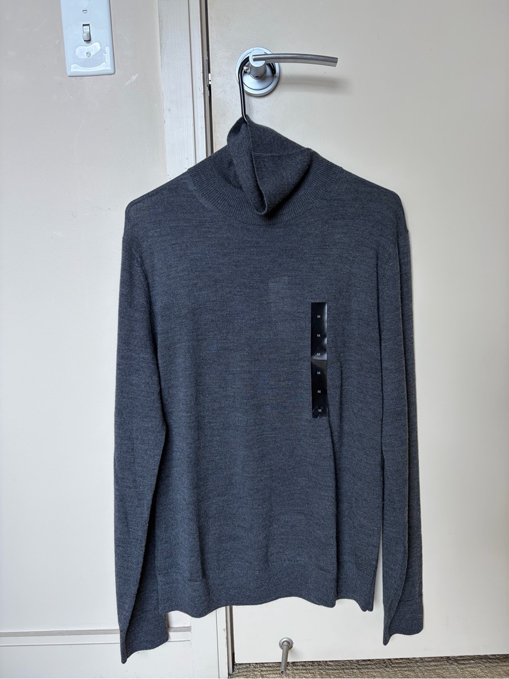Men's Banana Republic Charcoal Gray Turtleneck Sweater